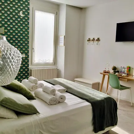 Casa Daniela Ντεζεντσάνο ντελ Γκάρντα